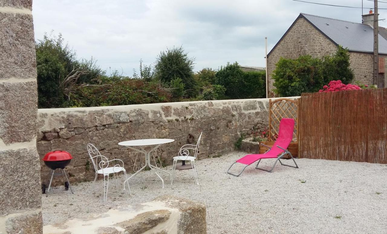 La Boulangerie De Gitesocotentin, Charmant Cocon Pour Deconnecter Montfarville Exterior photo